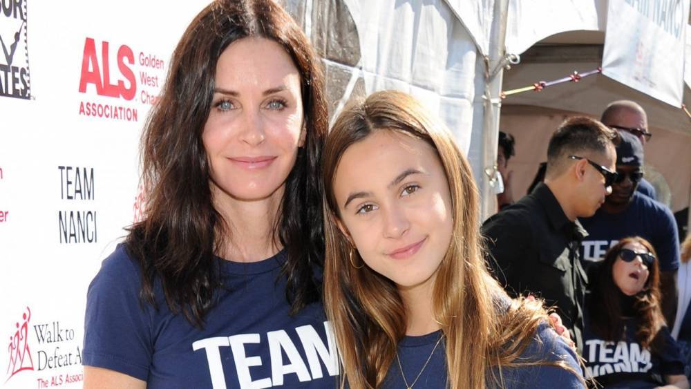 Coco Arquette - Courteney Cox - Courteney Cox Shares Daughter Coco’s Bizarre Past Mother’s Day Gifts - etonline.com