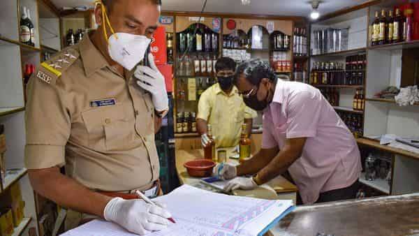 Clubs, bars, restaurants in Karnataka allowed to sell liquor at MRP till 17 May - livemint.com