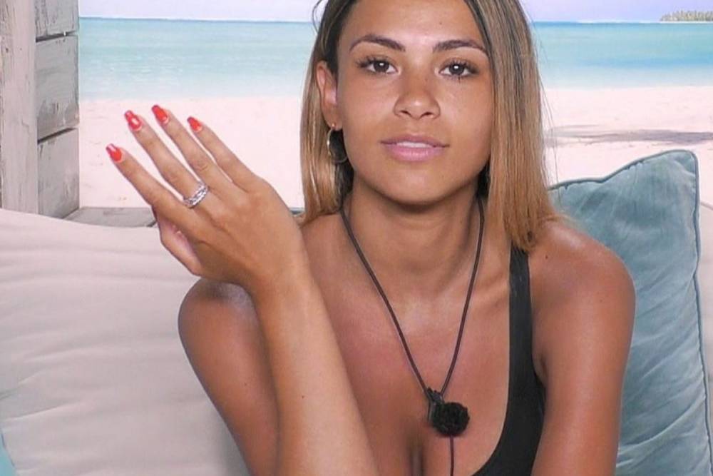 Joanna Chimonides - Stephen Leng - Love Island’s Joanna Chimonides sick after finding ‘clump of pubic hair’ in her sandwich - thesun.co.uk - Jamaica