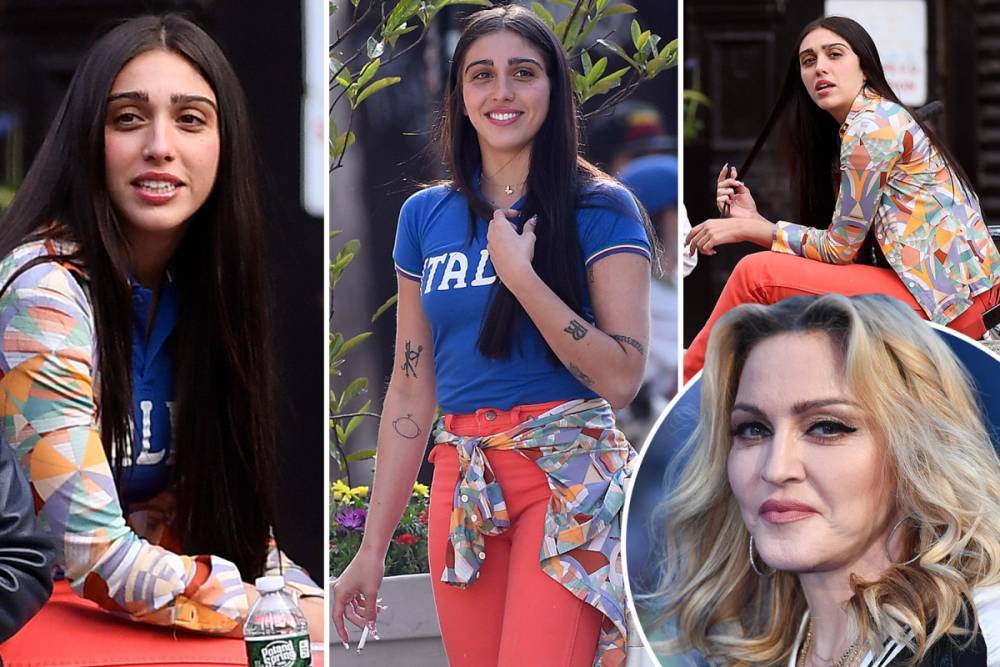 Lourdes Leon - Madonna’s daughter Lourdes Leon, 23, ditches mask while hanging with friends in NYC after mom attends party with pals - thesun.co.uk