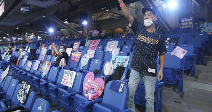 Chen Shih - Coronavirus: Taiwan allows up to 1,000 fans at baseball games - globalnews.ca - Taiwan - city Taipei