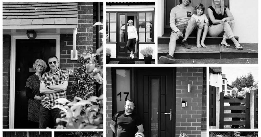 Touching from a distance, the doorstep portraits making a difference in Salford - manchestereveningnews.co.uk - city Manchester