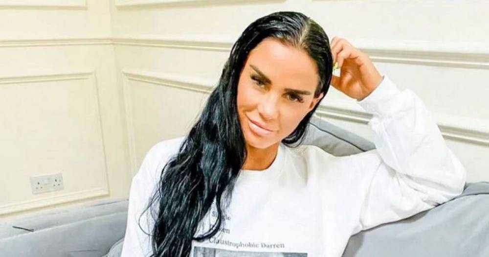 Katie Price - Gemma Collin - Katie Price flaunts natural beauty as she vows to 'come back stronger than ever' - dailystar.co.uk - county Collin