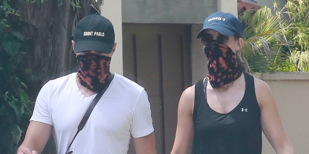 Alison Brie - Alison Brie & Husband Dave Franco Hold Hands & Wear Matching Masks During Walk - justjared.com - Los Angeles - county George