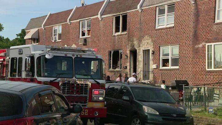 1 person dead, another hurt after fire in Frankford - fox29.com - city Philadelphia - city Sanger