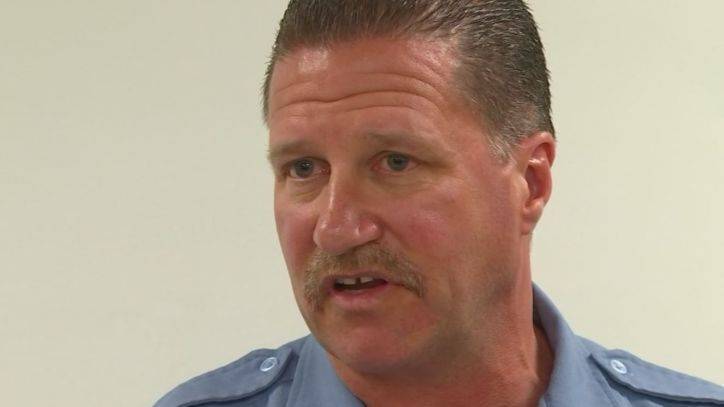 George Floyd - Ex-Minneapolis police chief calls for police union president to 'turn in your badge' - fox29.com - city Minneapolis
