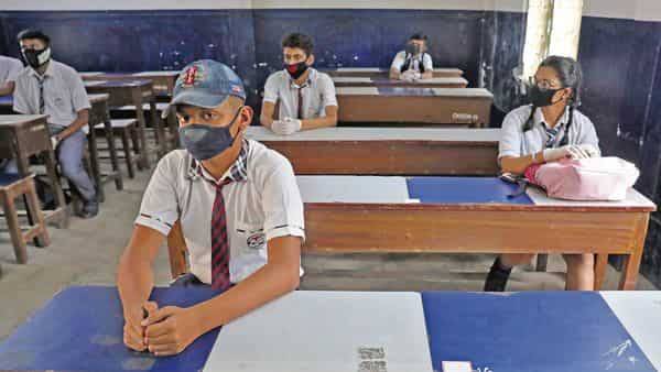 Staggered classes, e-lessons may greet students when schools reopen - livemint.com - India