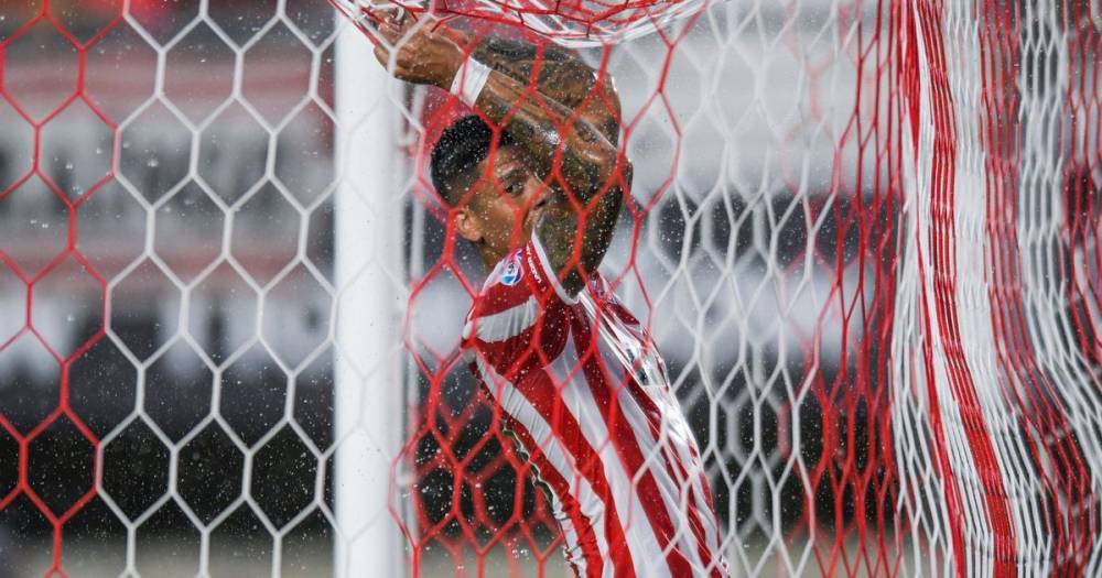 Marcos Rojo - Estudiantes president hits out after Man Utd player Marcos Rojo breaks lockdown rules again - manchestereveningnews.co.uk - city Manchester - county La Plata