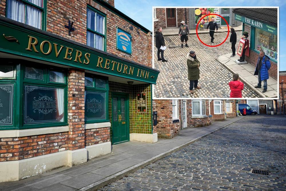 Iain Macleod - Coronation Street stars banned from sipping pints in the Rovers Return under coronavirus guidelines - thesun.co.uk
