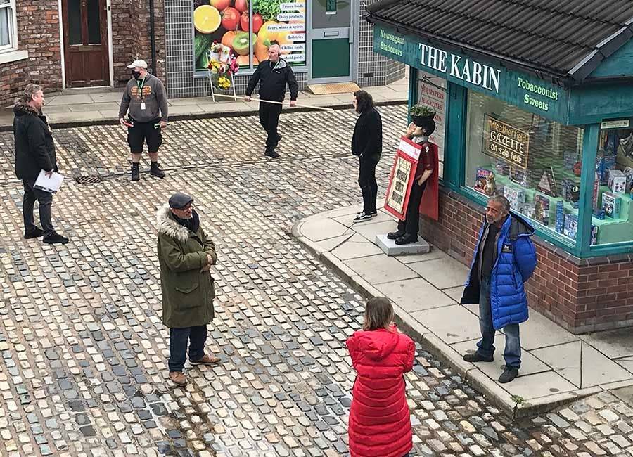 Corrie finally back filming with strict social distancing rules for cast - evoke.ie