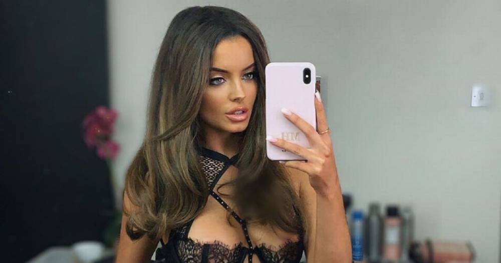 Maura Higgins - Love Island's Maura Higgins shares close-up cleavage snap during steamy workout - dailystar.co.uk