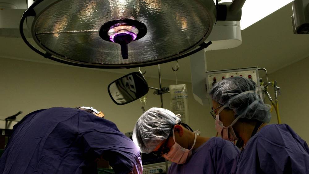 Surgeons perform double lung transplant on Covid-19 patient - rte.ie - Usa - city Chicago
