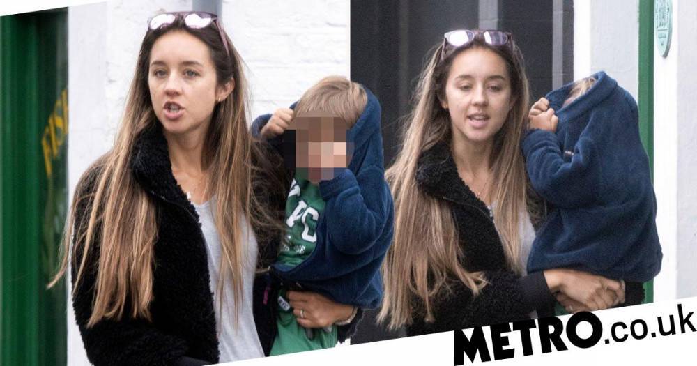 Peter Andre - Emily Macdonagh - Emily MacDonagh swaps working on NHS frontline for mum duties as she hangs out with son Theo - metro.co.uk
