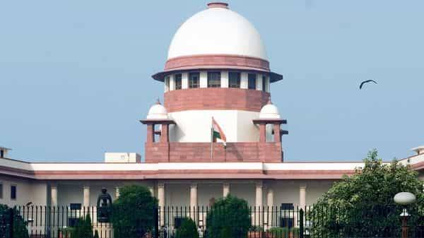 Justice Ashok Bhushan - SC to pronounce judgment on MHA order on payment of wages by employers - livemint.com - city New Delhi - India