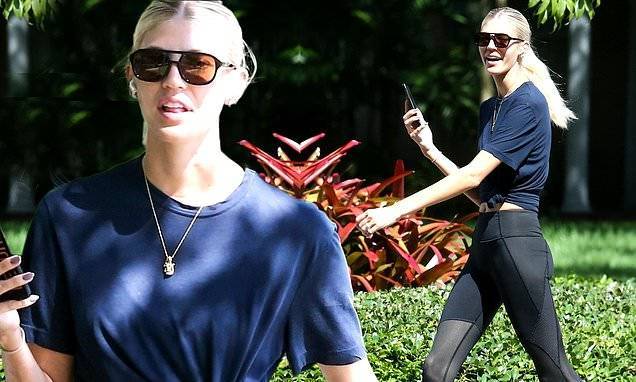 Devon Windsor - Victoria's Secret model Devon puts her gym-honed figure on display - dailymail.co.uk - county Miami