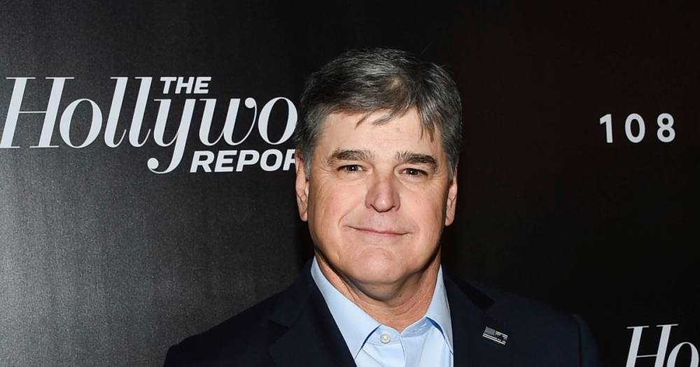 Page VI (Vi) - Sean Hannity - Sean Hannity linked to 'Fox & Friends' host after secret divorce - wonderwall.com - county Hampton