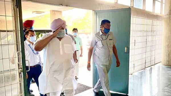 Punjab CM Amarinder Singh orders stricter lockdown on weekends, public holidays - livemint.com - city Delhi