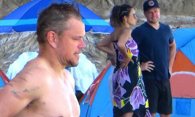 Matt Damon - Matt Damon, 49, proves he is still in top shape as he goes shirt-free after surfing session - dailymail.co.uk - city Malibu