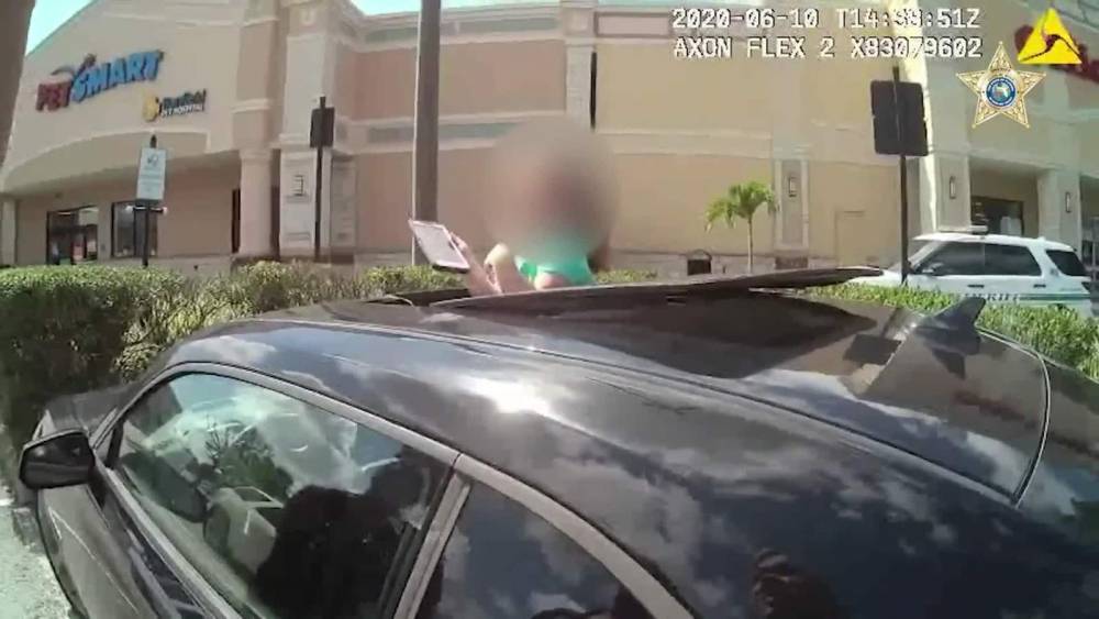 Toddler tries to escape through sunroof after being left alone in running car, deputies say - clickorlando.com - state Florida - county Orange - city Waterford, county Lake - county Lake