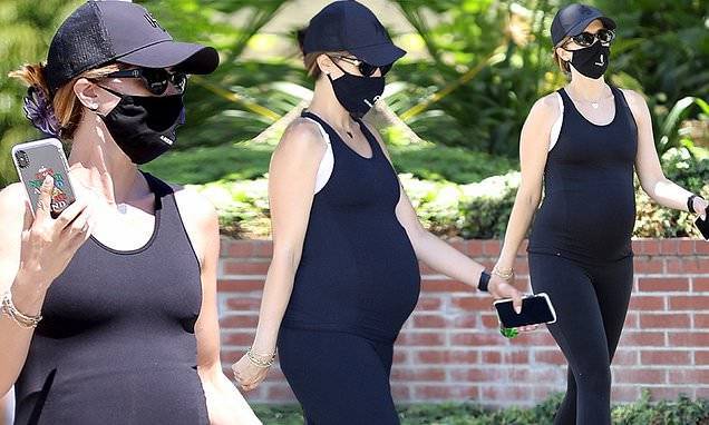 Katherine Schwarzenegger - Katherine Schwarzenegger puts her bump on display on daily walk - dailymail.co.uk