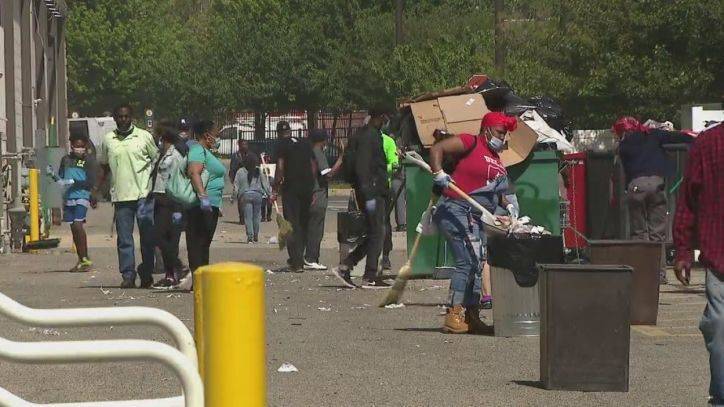 Bill Anderson - West Philadelphia community comes together to clean up following riots, looting - fox29.com