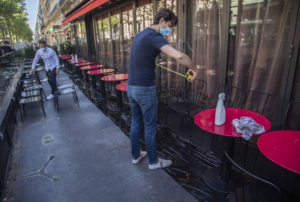 Paris cafes, restaurants partially reopen post-lockdown - clickorlando.com - county Hall - city Paris, county Hall