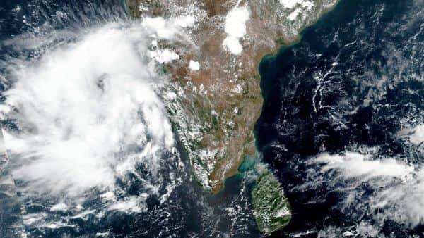 Cyclone Nisarga in Maharashtra: Landfall likely tonight; flood alert in Mumbai, Thane - livemint.com - India - city Mumbai - city Surat