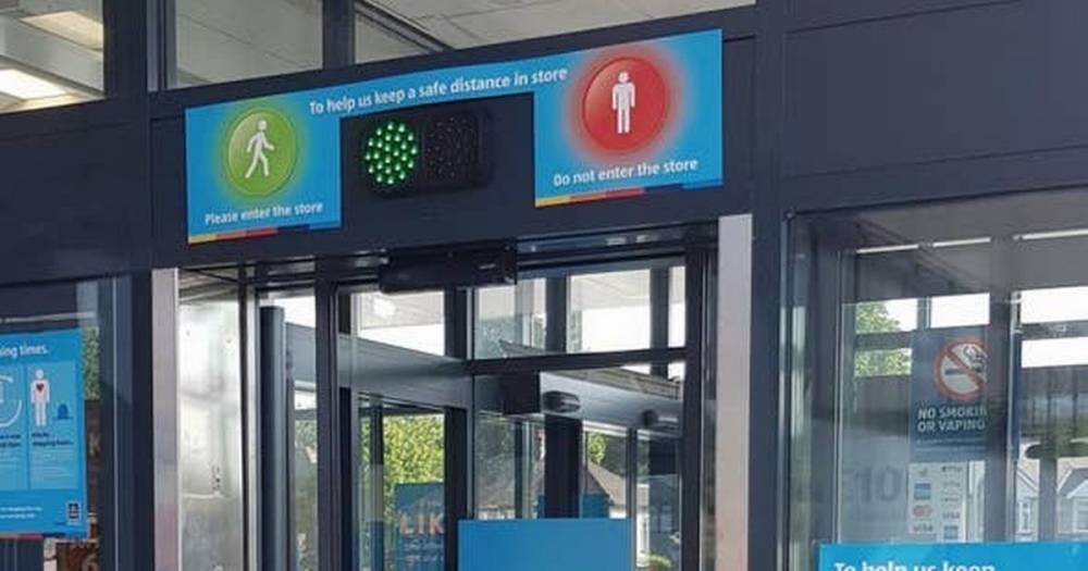 Aldi in Wishaw to bring in new "traffic light" system as measure to prevent overcrowding in-store - dailyrecord.co.uk - Scotland