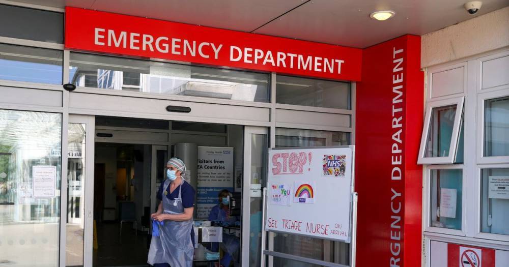 Nicola Sturgeon - UK coronavirus hospital death toll passes 31,000 after 164 more patients die - mirror.co.uk - Britain - Ireland - Scotland