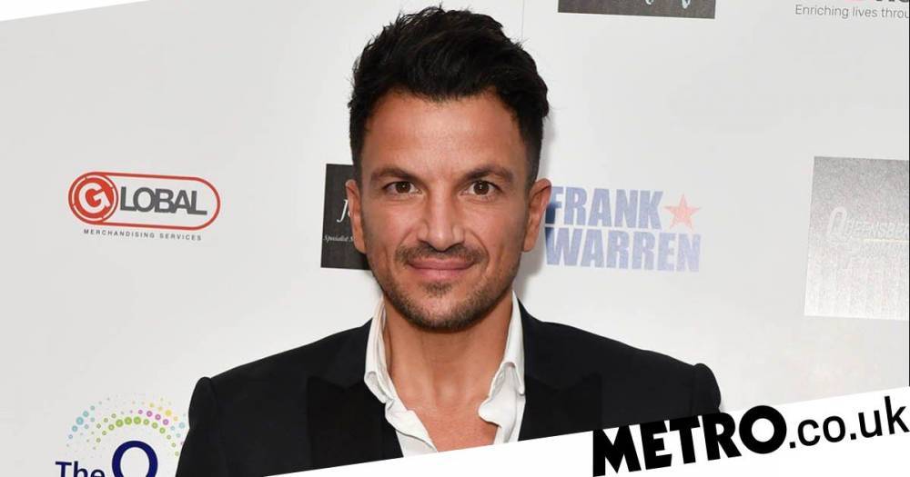 Peter Andre - Peter Andre has no time for fans wanting selfies without sticking to social distancing - metro.co.uk