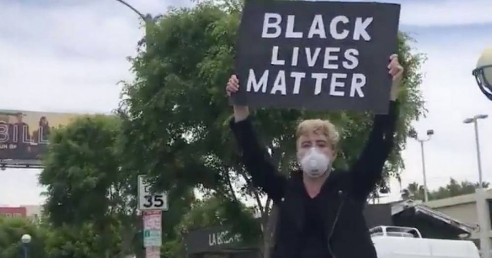 Tara Reid - Edward Grimes - John Grimes - George Floyd - Jedward protest atop car as they join Black Lives Matter march - mirror.co.uk - Usa - Ireland - state California - Los Angeles, state California - city Hollywood, state California