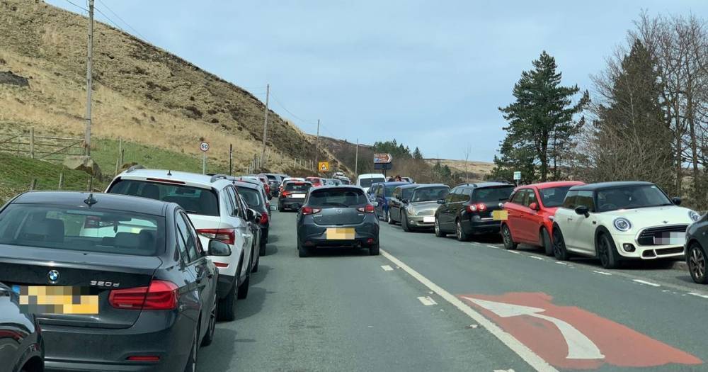 Bosses introduce emergency powers and fines at Dovestone after 13,000 visit in three days - manchestereveningnews.co.uk - city Manchester