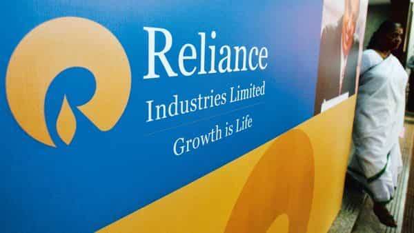 Reliance Industries successfully closes mega Rs53,125 crore rights issue with 1.6 times subscription - livemint.com - India
