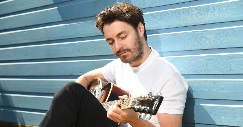 Mark Sharp and the Bicycle Thieves release new single for good cause - dailyrecord.co.uk - Scotland