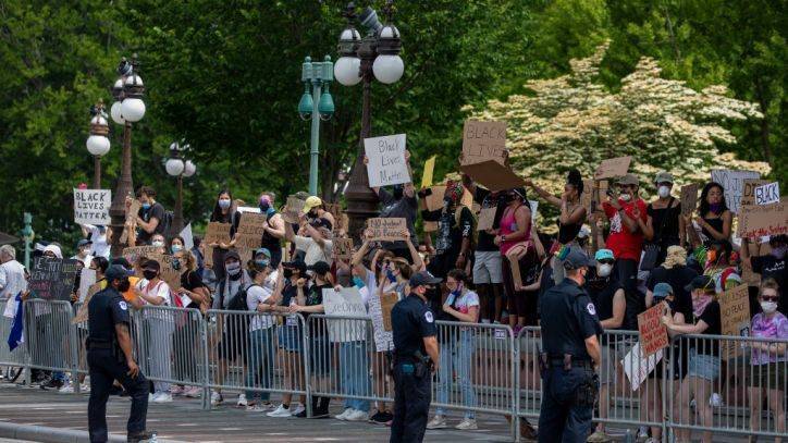 Donald Trump - False claims of antifa protesters plague small US cities - fox29.com - Usa - city Chicago