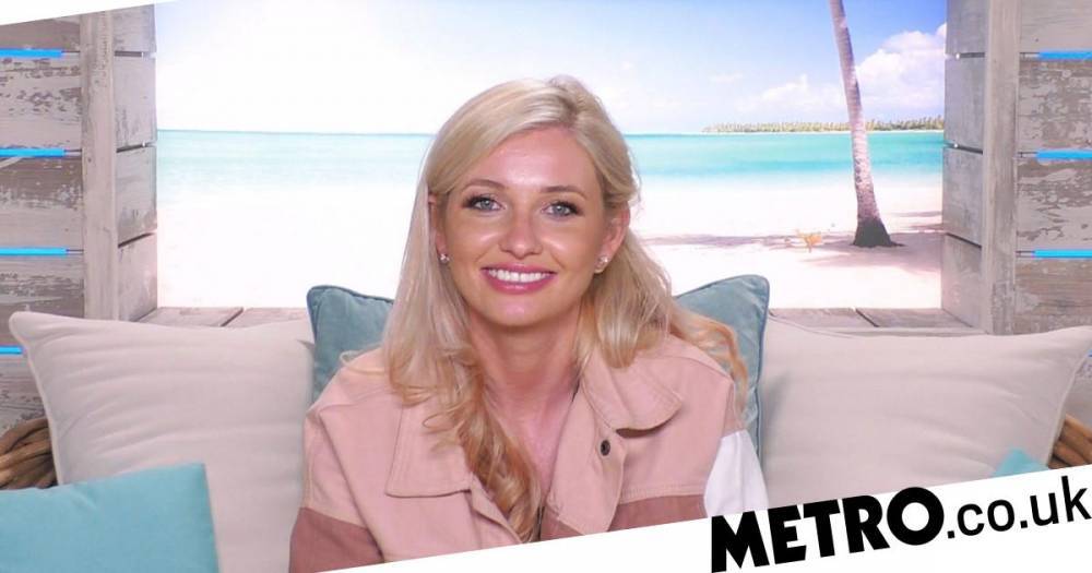 Amy Hart - Amy Hart jokes her mum’s going to ‘pull her for a chat’ as she recreates Love Island villa in her garden - metro.co.uk