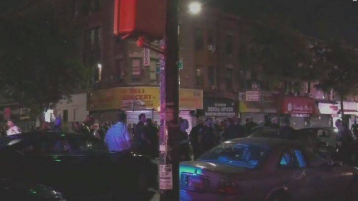 Robert Moses - Man stabs cop, two officers shot in Brooklyn - fox29.com - New York - state Minnesota - county George - city Brooklyn - county Floyd