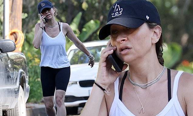 Eric Garcetti - Celebrity jewelry designer Jennifer Meyer takes a mask-free stroll in the Pacific Palisades - dailymail.co.uk - county Pacific