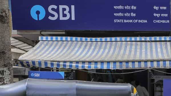 SBI weighs $1.5 billion fundraise via bonds - livemint.com - Usa - India - city Mumbai