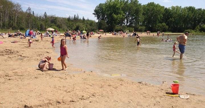 Safety officers heading to Manitoba beaches amid COVID-19, no new cases reported Thursday - globalnews.ca - county Park - province While