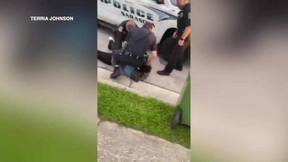Florida officer on leave after pressing knee into man’s neck - clickorlando.com - state Florida - county George - county Sarasota - county Floyd - city Minneapolis, county Floyd