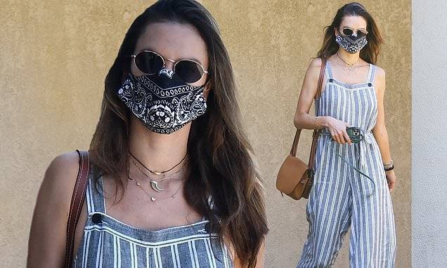 Alessandra Ambrosio - Alessandra Ambrosio steps out in linen overalls and a face mask in Los Angeles - dailymail.co.uk - Los Angeles - state California - city Los Angeles, state California - Brazil