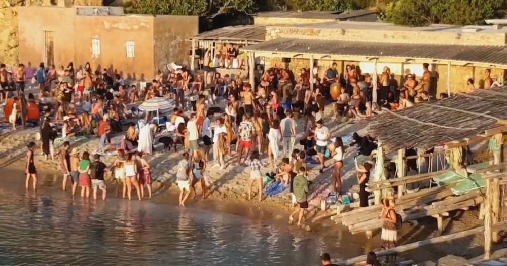 Ibiza and Majorca beaches close due to overcrowding and party with 200 people - mirror.co.uk - Spain
