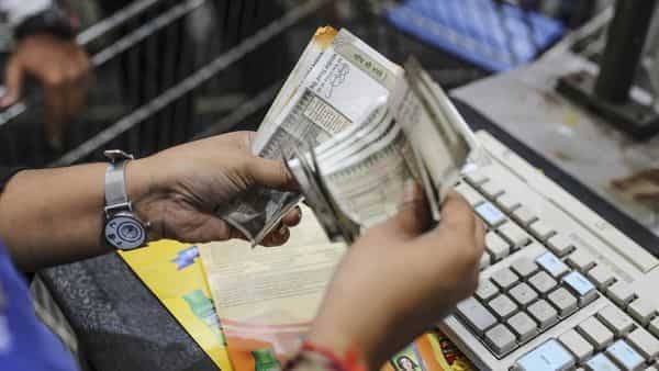 ₹1.76 trillion between 27 March and 22 May - livemint.com - India - city Mumbai