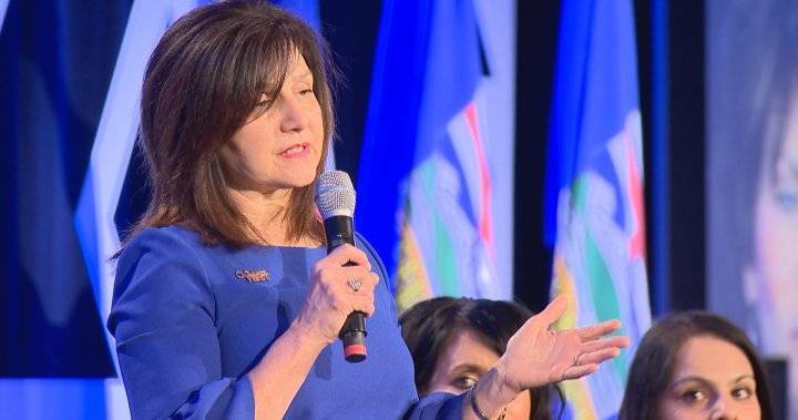 Adriana Lagrange - Alberta education minister asks for MLAs to be invited to grad ceremonies during COVID-19 - globalnews.ca