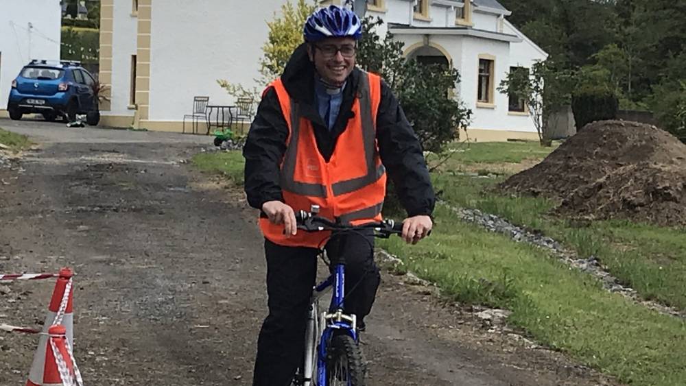 Rector embarks on pedal-powered pilgrimage to meet his flock - rte.ie - Ireland