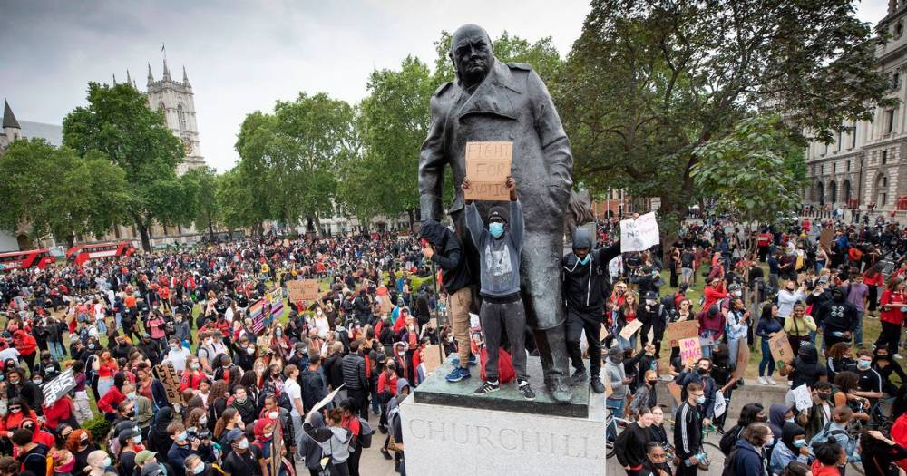 Piers Morgan - Winston Churchill - George Floyd - Winston Churchill statue vandalised as thousands attend Black Lives Matter rally - mirror.co.uk - Britain - city Westminster