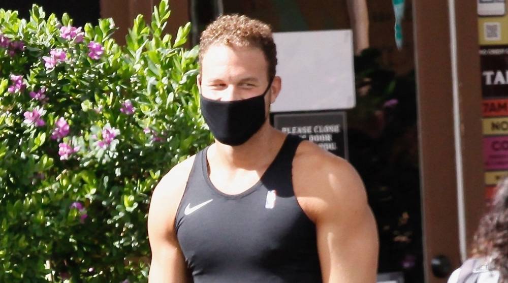 Blake Griffin - Blake Griffin's Chiseled Abs Can Be Seen Through His Tight Tank! - justjared.com - city Detroit