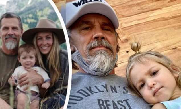 Josh Brolin - Kathryn Boyd - Josh Brolin and his daughter Westlyn Reign, two, sport identical pouts in cute selfie - dailymail.co.uk - state Indiana - county Boyd