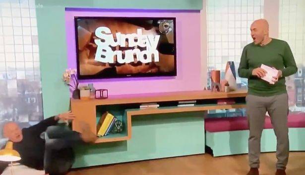 Tim Lovejoy - Simon Rimmer - Sunday Brunch viewers in hysterics as Tim Lovejoy falls over – and no-one can help him up - thesun.co.uk